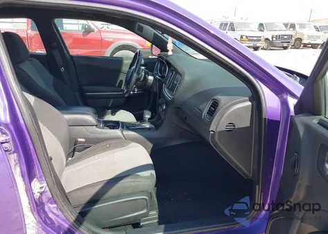 2016 Dodge Charger Sxt z USA, uszkodzony, nr VIN 2C3CDXHG7GH166859